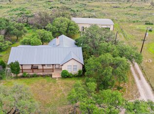 155 County Road 2652, Rio Medina, TX 78066