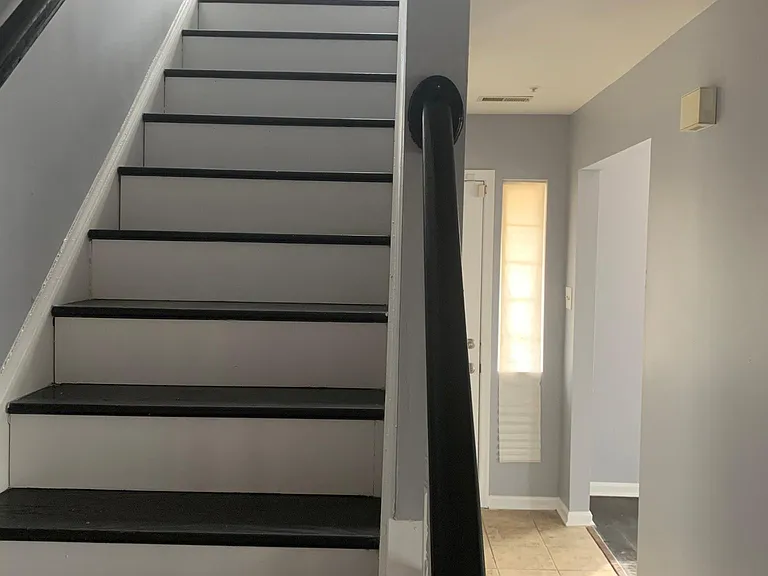904 Dunloring Ct — Photo 12
