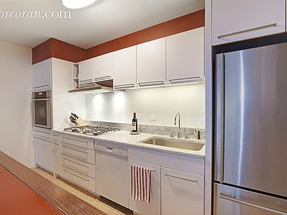 2nd image of 231-233 10th Ave #2B