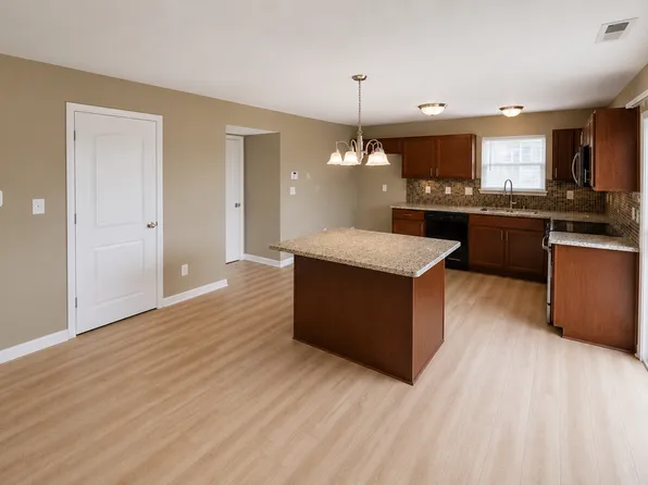 6245 Emerald Lake Ct, Indianapolis, IN 46221