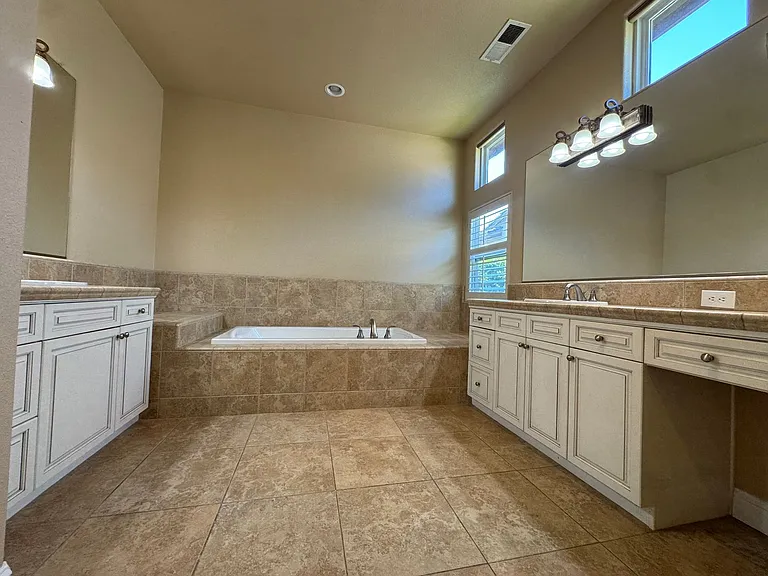 4133 N Morro Bay — Photo 27
