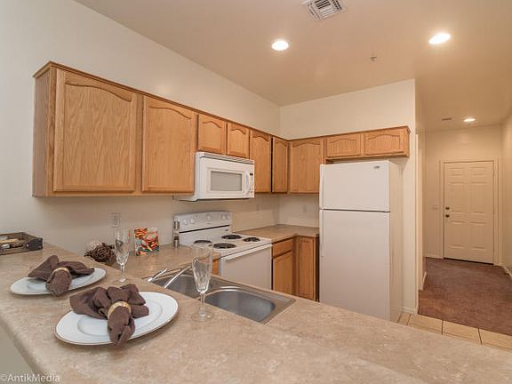 5th image of 302 E Lawrence Blvd APT 115