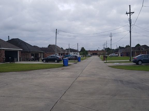 4th image of 217 Gail Dr