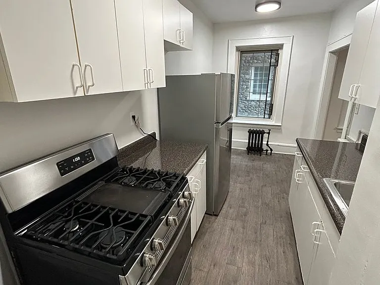 St. Luke's Place Apartment Homes — Photo 23