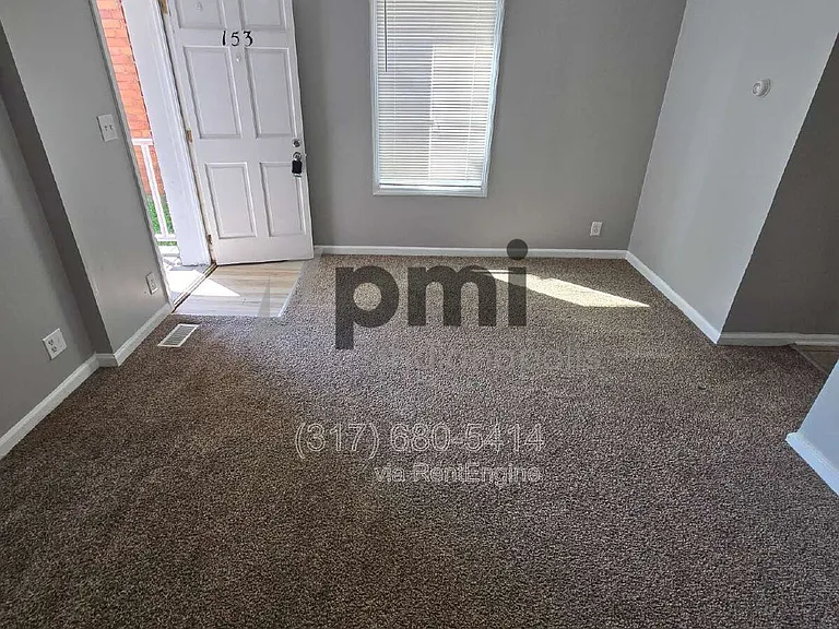 153 S Cypress Ave — Photo 26
