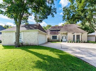 1411 Morton League Rd, Richmond, TX 77406