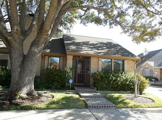 9943 Kemp Forest Dr, Houston, TX 77080