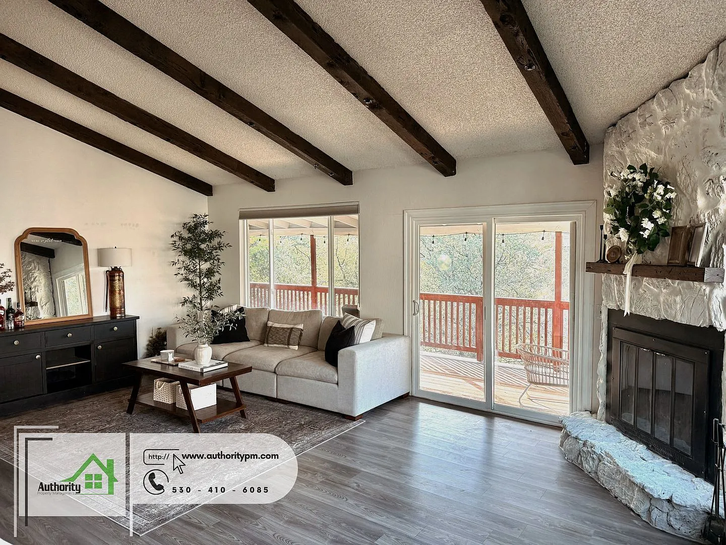 3 bed, 2.0 bath, 1458 sqft, $2,150 — Photo 2