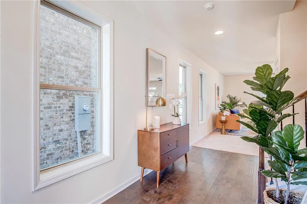 4 bed, 3.5 bath, 2575 sqft, $2,950 — Photo 4