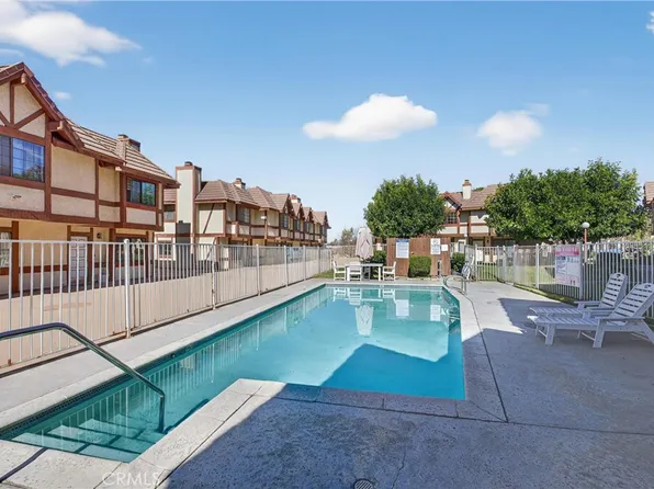 9325 Sunland Park Dr APT 2, Sun Valley, CA 91352