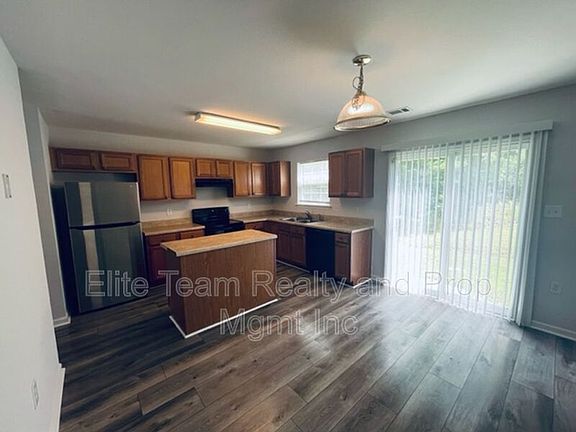 3rd image of 1448 Jordans Pond Ln