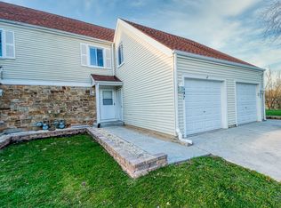 697 Weymouth Cir, Hanover Park, IL 60133