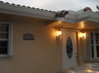 8729 NW 116th Ter, Hialeah Gardens, FL 33018