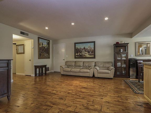 5th image of 14225 Lora Dr APT 39