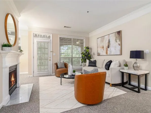 925 Sandringham Dr, Milton, GA 30004