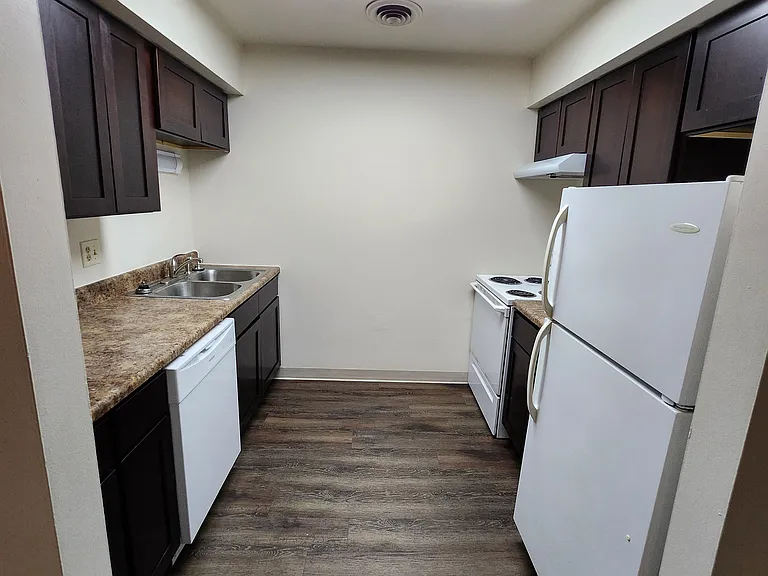 SVApts-2 Bed Kitchen_07122024
