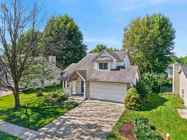 45 Heron Cir, Iowa City, IA 52245