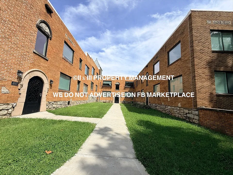 4507-4509 Roanoke Parkway - 02 — Photo 1