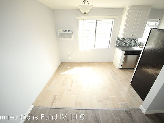 4th image of 3353 Shelby Dr APT 203