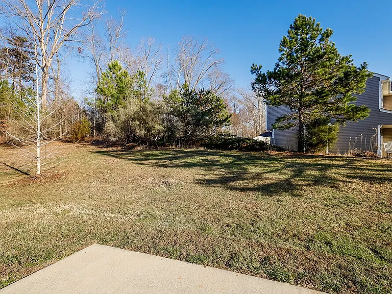 9422 Isaac Hunter Dr — Photo 16