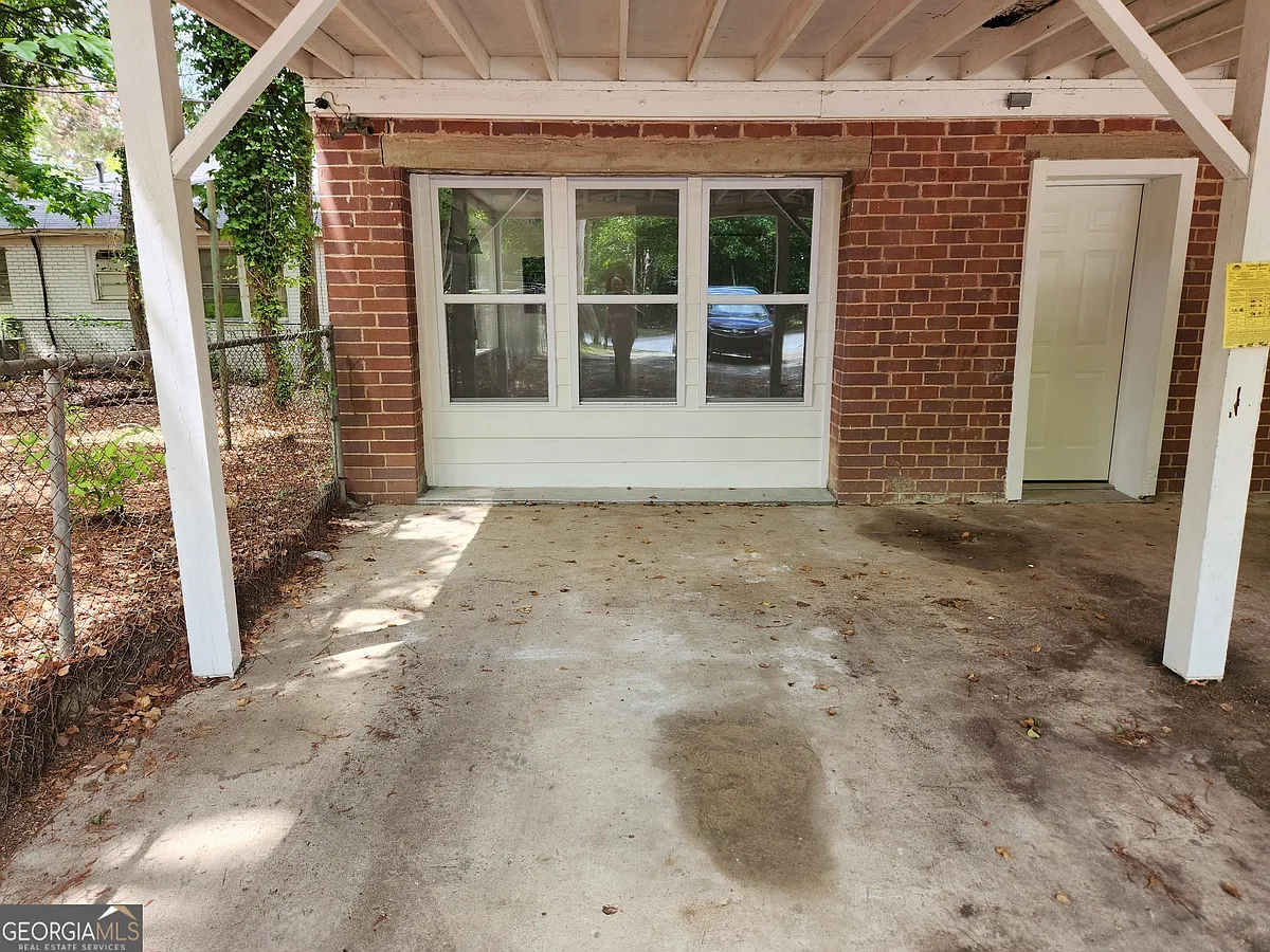 Building Photo - 2269 Camille Dr #B