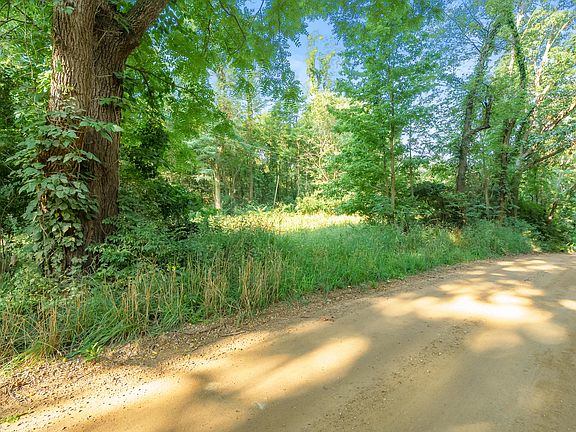 4th image of 10391 Cranberry Lake Rd