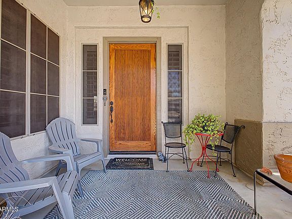 3rd image of 15139 W VENTURA Street