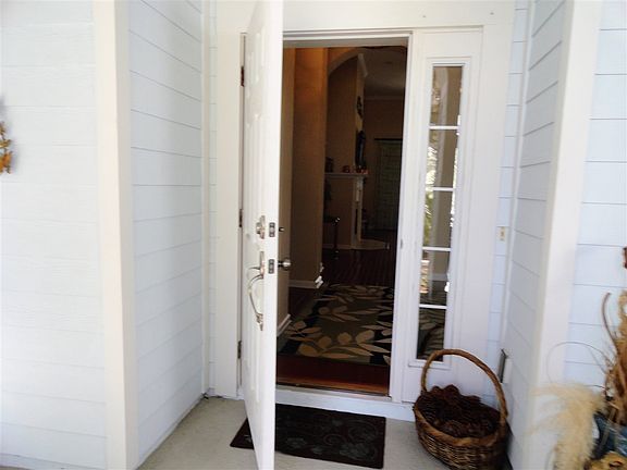 4th image of 217 Roaring Brook Dr