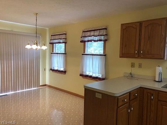 4th image of 1157 Sterling Oaks Dr