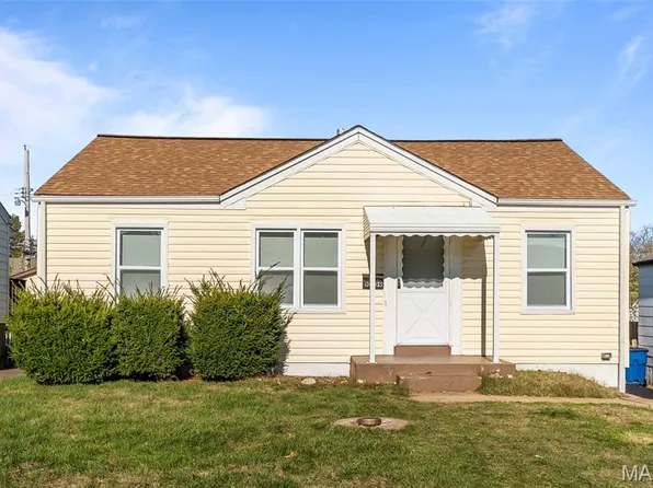 10639 Saint Stephen Ln, Saint Ann, MO 63074