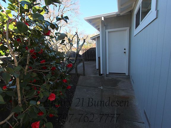 4th image of 1289 Cambridge St