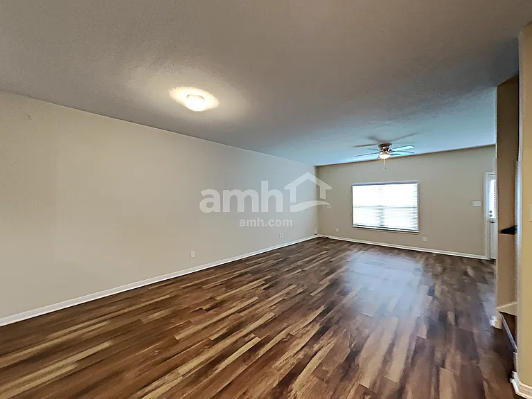 12230 Commander Dr — Photo 8