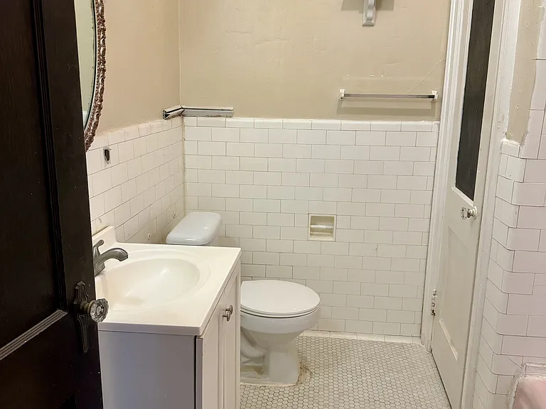 1029 10th St #11 — Photo 5