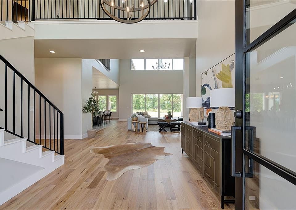 1st image of 3333 Glastonbury Way