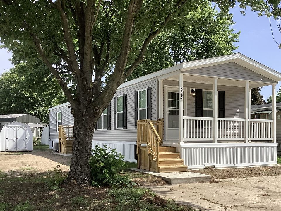 1st image of 440 60th St SE #182