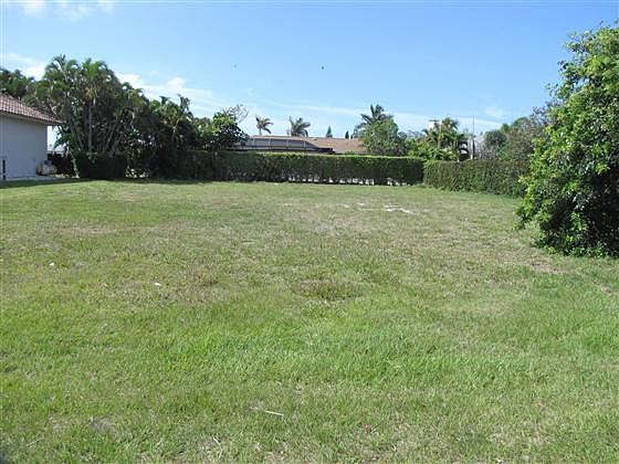 1st image of 980 Valley Ave Lot 2