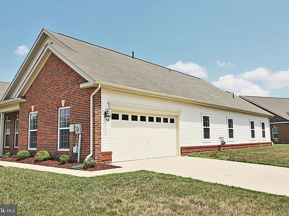3rd image of 4708 Londonberry Ln