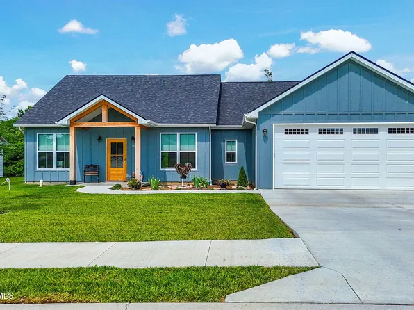10885 Country Aire Meadows Ct, Holts Summit, MO 65043