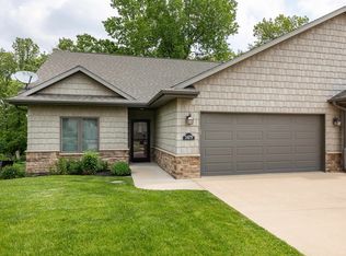 3479 Keymont Dr, Dubuque, IA 52002