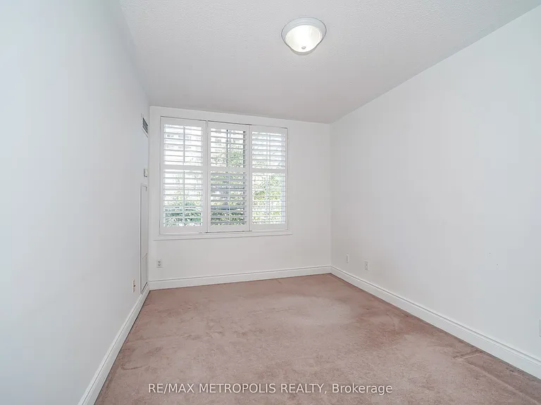 3 Rean Dr #Townhouse 13 — Photo 26