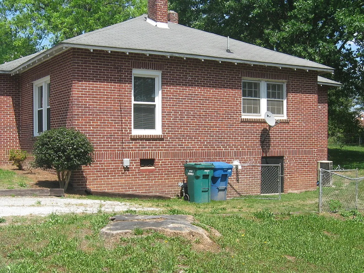 2 bed, 1150 sqft, $1,275 — Photo 4