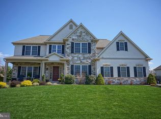 28 Springdale Way, Mechanicsburg, PA