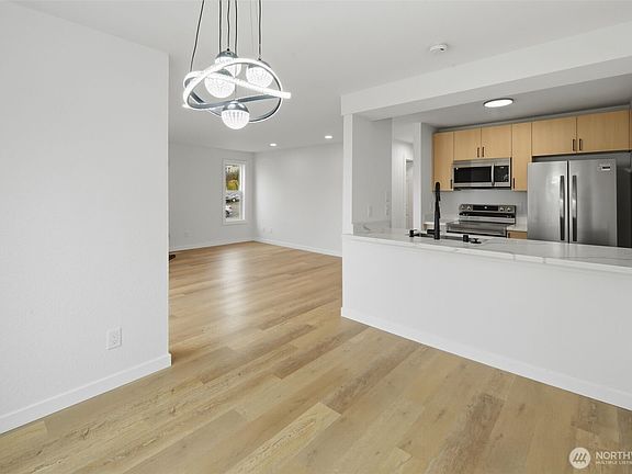 3rd image of 3233 NE 12th Street #201