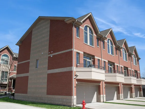 90 Legacy Ln, Wheeling, IL 60090