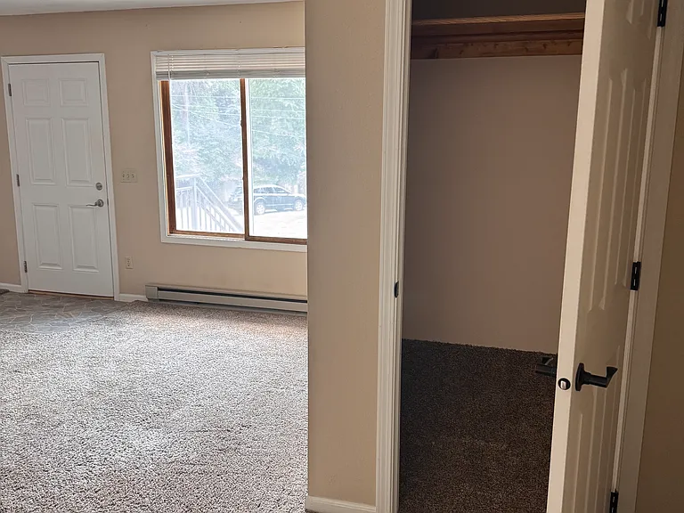 4002 Lakeview Dr #1 — Photo 15