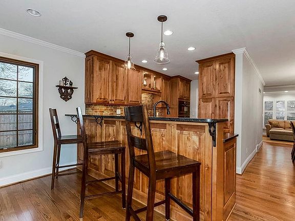 3rd image of 5011 Pawnee Dr