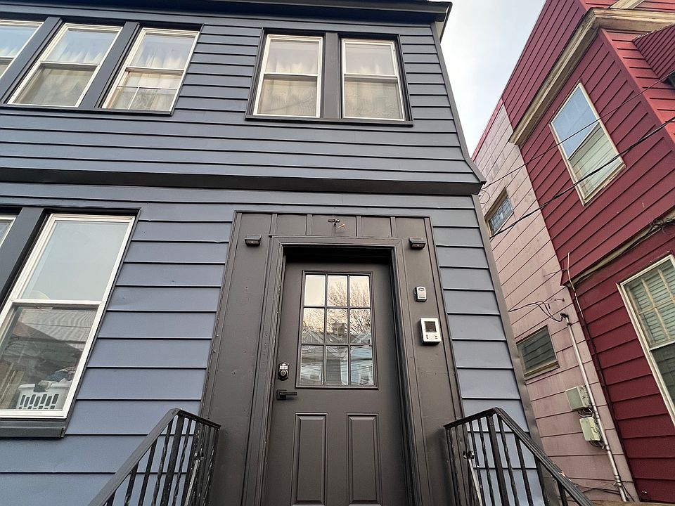 1st image of 156 Randolph Ave #2