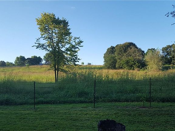 4th image of 11332 W State Highway 264