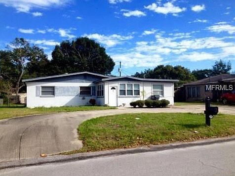 2nd image of 722 Interlake Dr