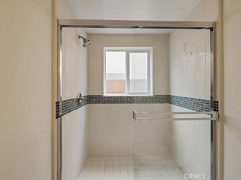 817 Monterey Blvd — Photo 26